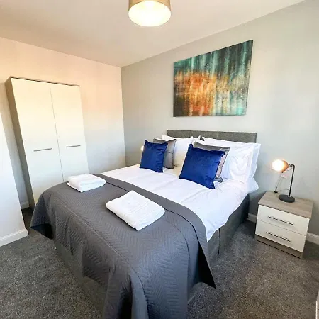 Turnstile Place By Blue Skies Holiday home